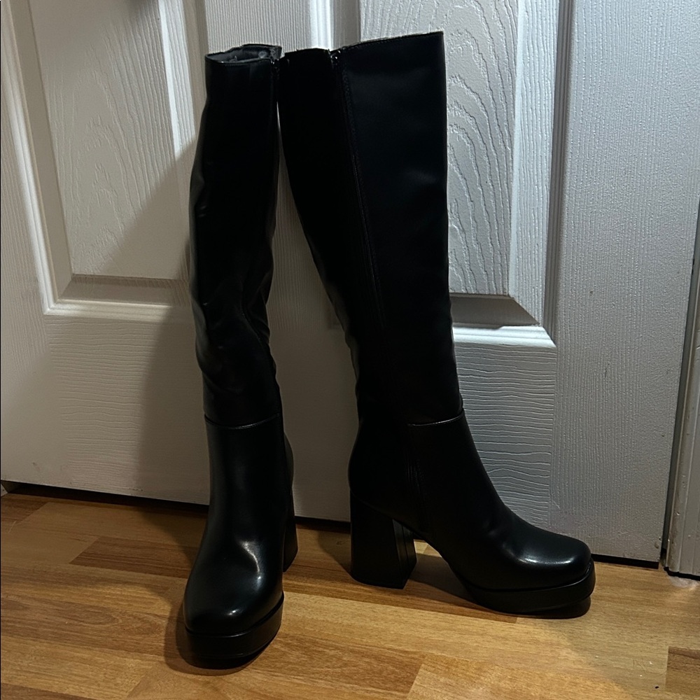 TOP Moda Black Knee-High Platform Heel Boots